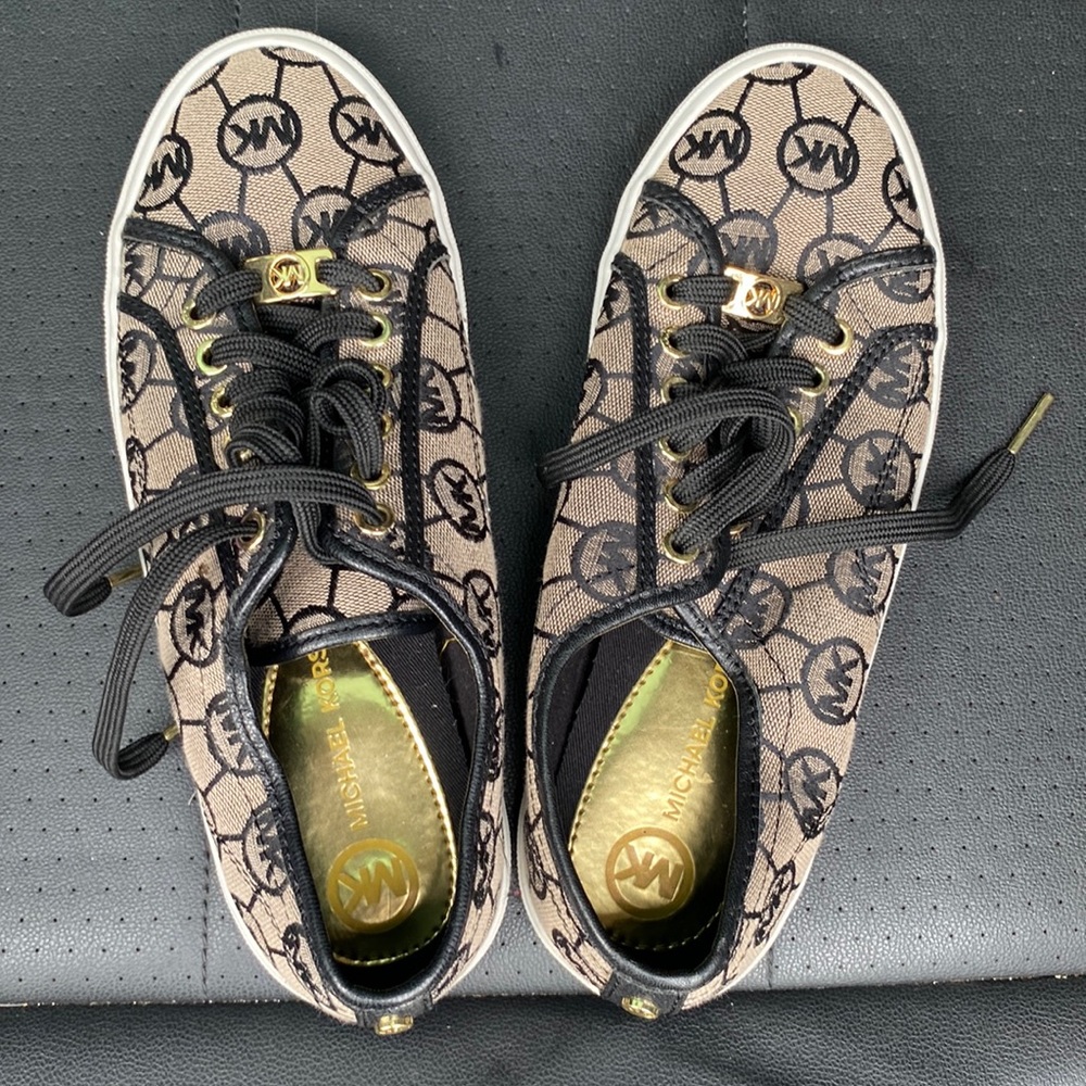 Michael Kors shoe